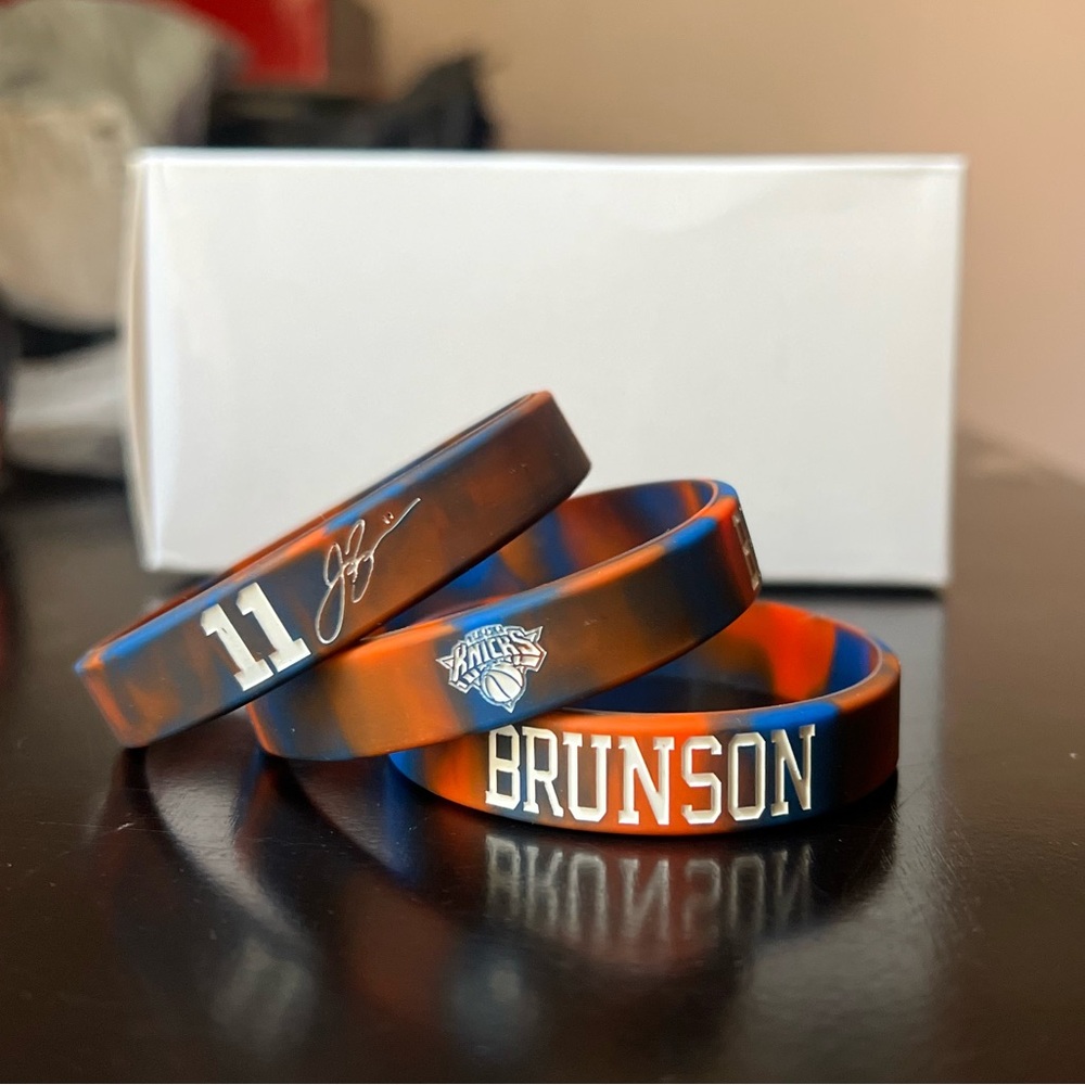Knicks Jalen Brunson NBA Wristband New York or Nowhere stocking stuffer